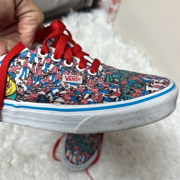 VANS Where's Waldo Shoes Ltd Edition Classic Low Lace Up Men's 10.0 Women’s 11.0 - Picture 3 of 7